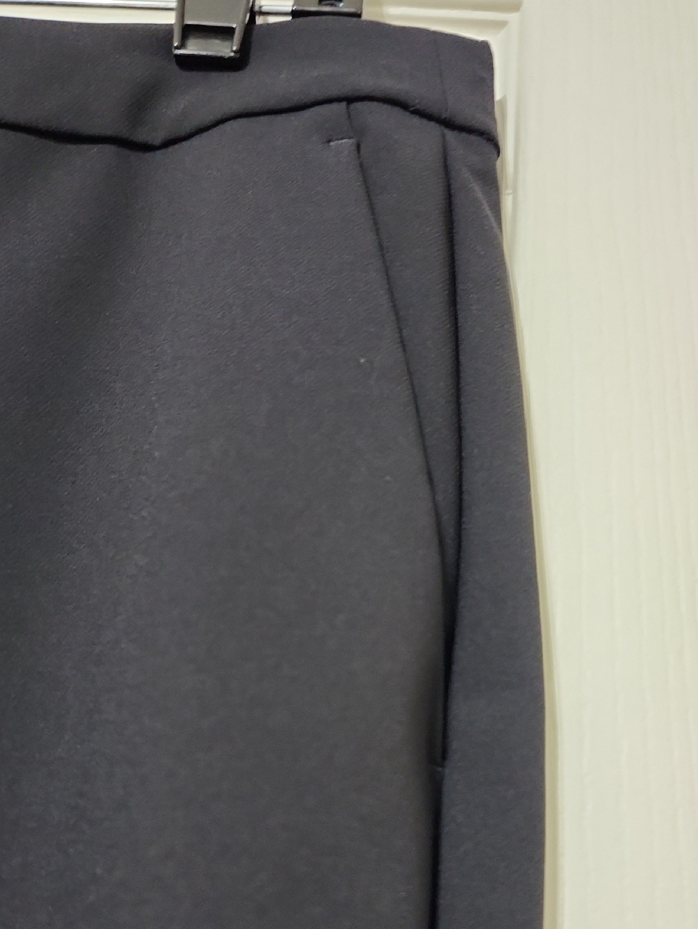 NWT Theory Thaniel Black Kenett Pants. Size 10 - Picture 8 of 12